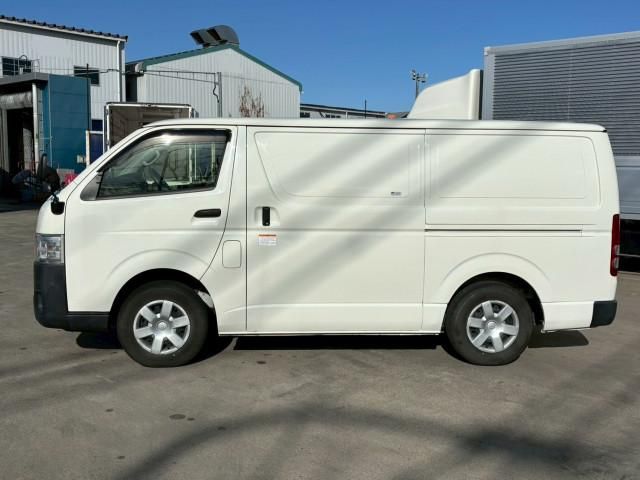 HIACE van 4WD