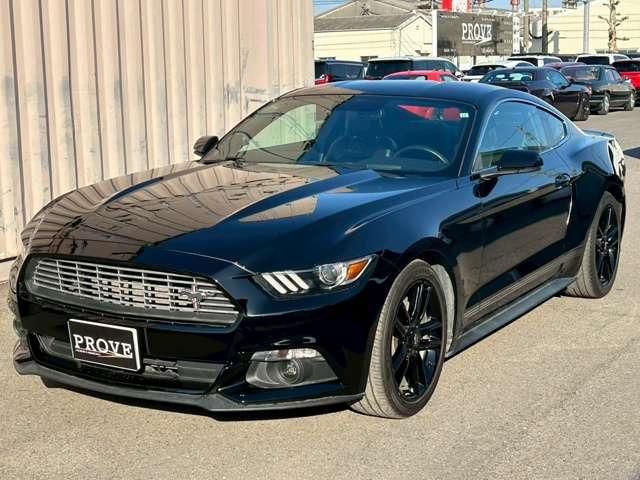 FORD MUSTANG