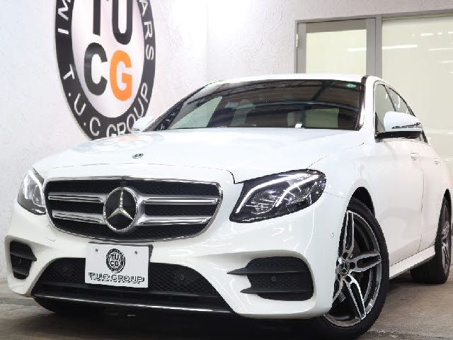 MERCEDES BENZ E class sedan