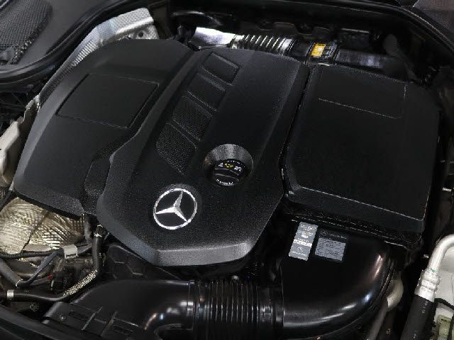 MERCEDES BENZ E class sedan
