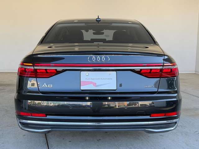 AUDI A8