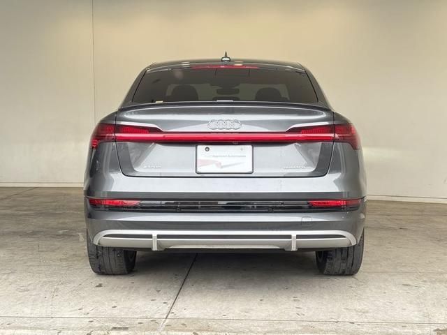 AUDI e-tron SPORTBACK