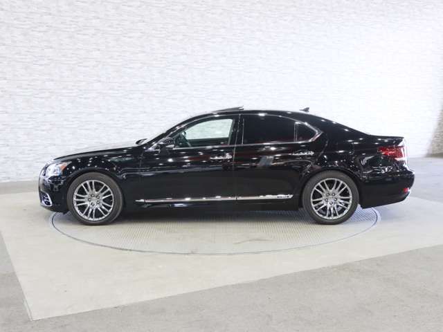 LEXUS LS600h