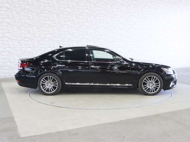 LEXUS LS600h