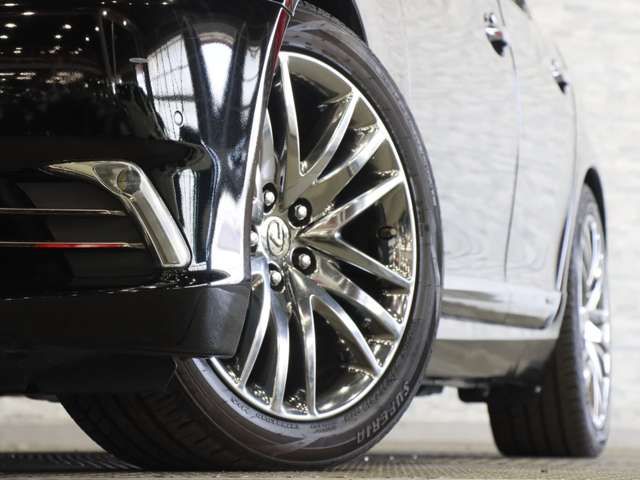 LEXUS LS600h