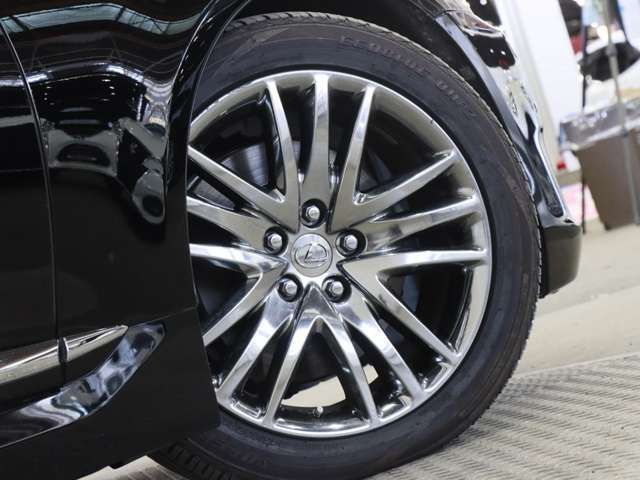 LEXUS LS600h