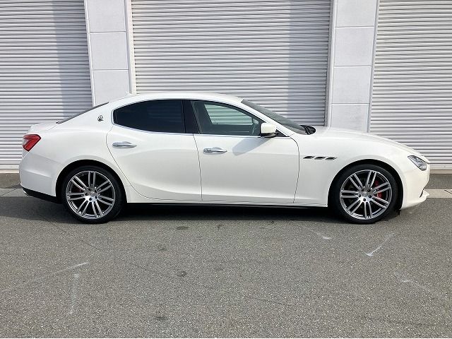 MASERATI GHIBLI Sedan