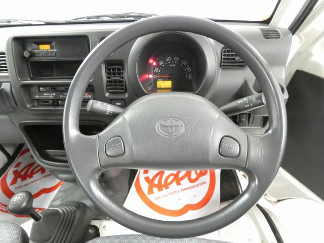 PIXIS truck 4WD