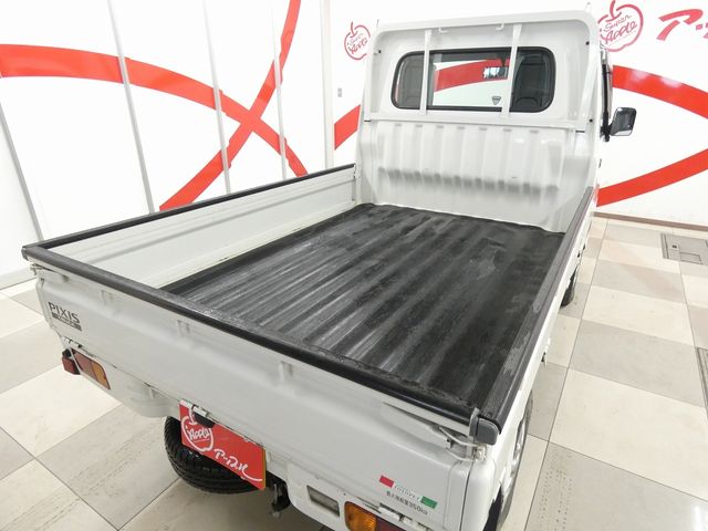 PIXIS truck 4WD
