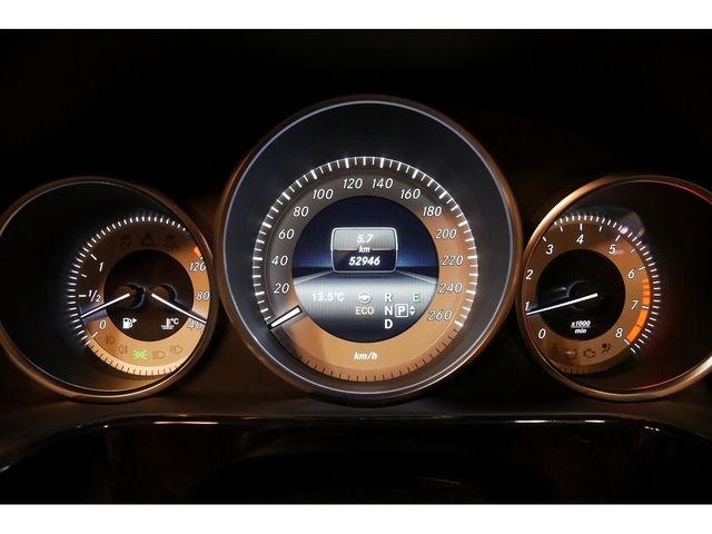 MERCEDES BENZ E class sedan