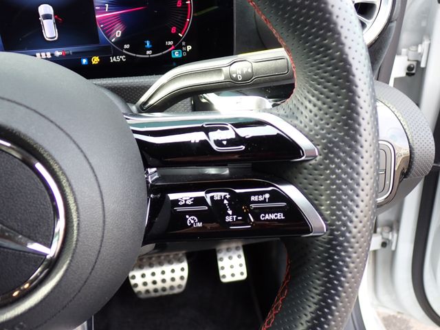 MERCEDES BENZ CLA Shooting Brake