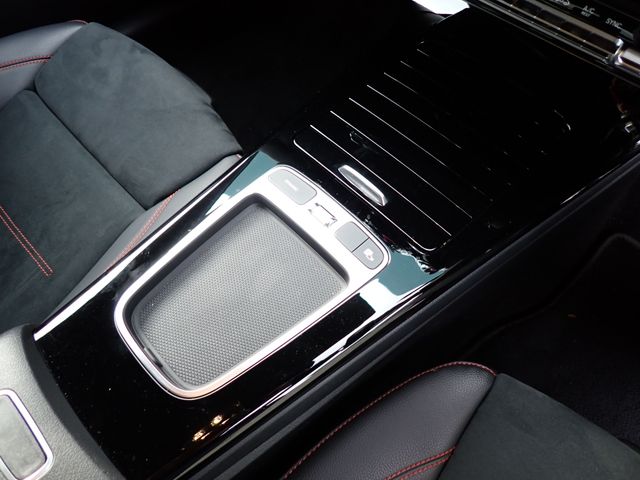 MERCEDES BENZ CLA Shooting Brake