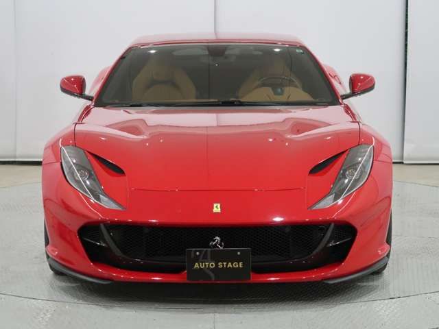 FERRARI 812 Superfast