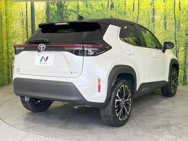 YARIS CROSS HYBRID