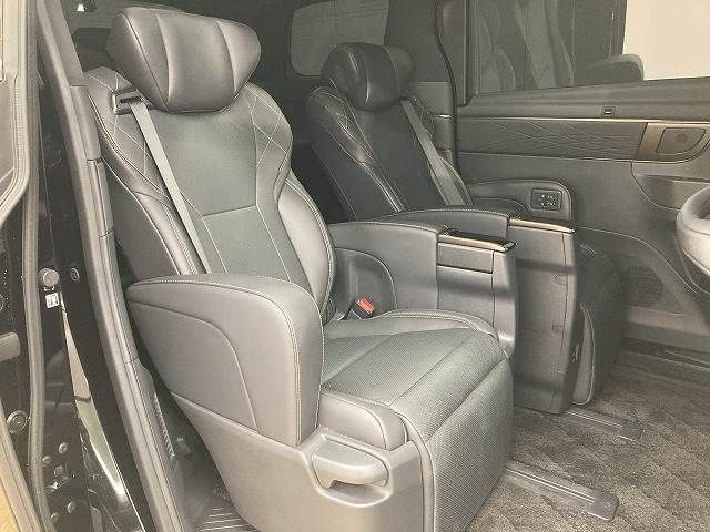 VELLFIRE HYBRID