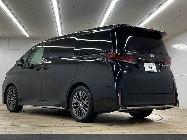 VELLFIRE HYBRID