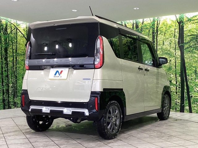 DELICA MINI