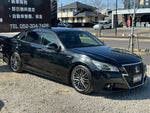 CROWN sedan hybrid