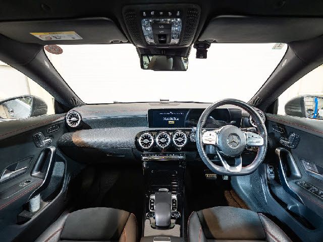 MERCEDES BENZ CLA Shooting Brake