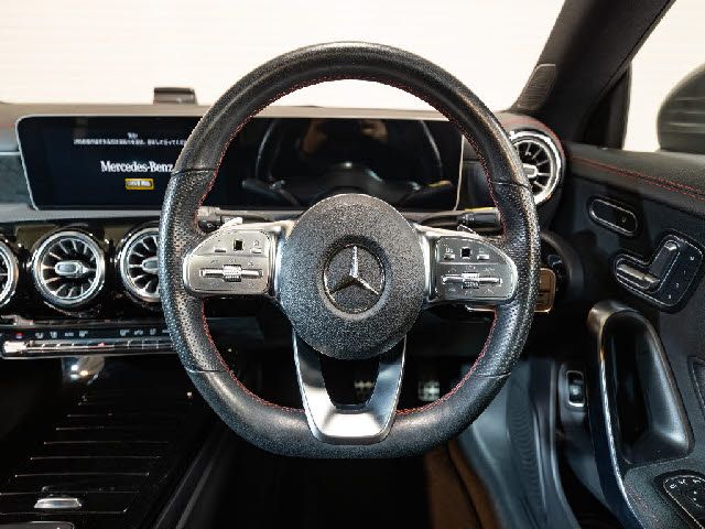 MERCEDES BENZ CLA Shooting Brake