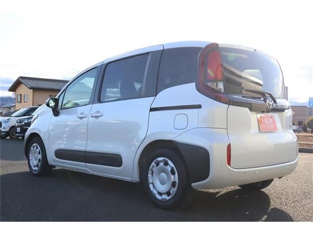 SIENTA HYBRID