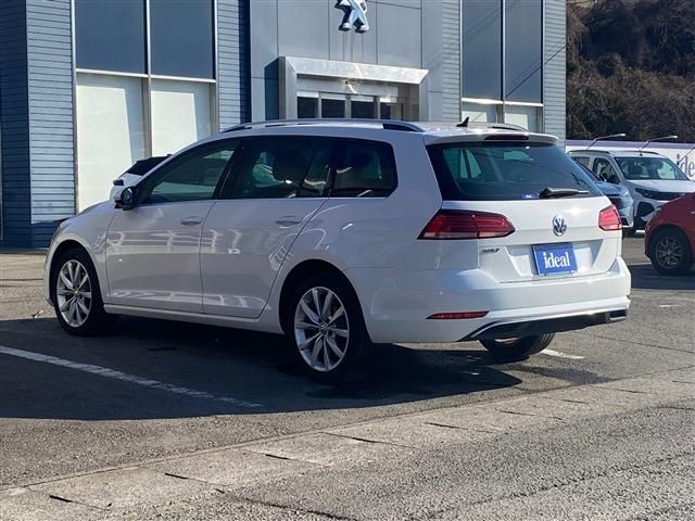 VOLKSWAGEN GOLF VARIANT