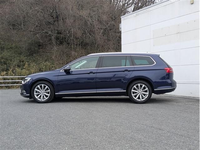 VOLKSWAGEN PASSAT VARIANT