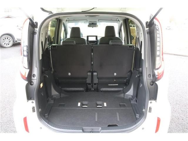 SIENTA HYBRID