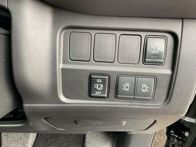 SERENA  S-HYBRID 4WD