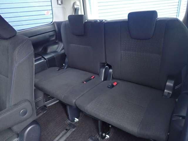VOXY HYBRID 4WD