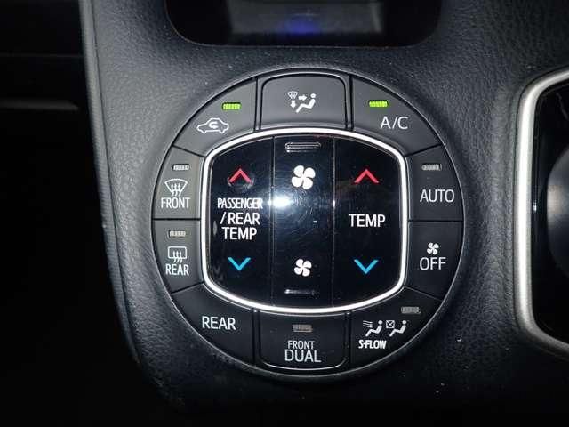VOXY HYBRID 4WD