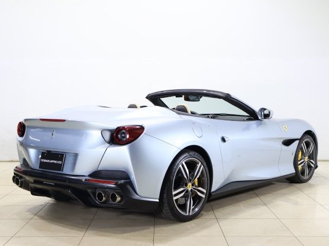 FERRARI Portofino