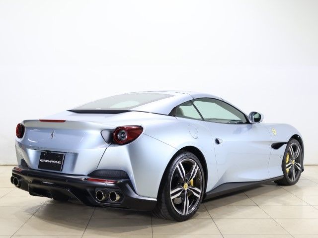 FERRARI Portofino
