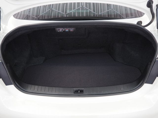 SKYLINE HYBRID 4WD