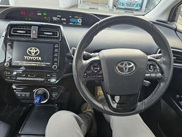 PRIUS PHV