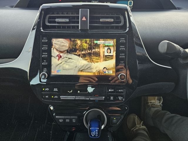 PRIUS PHV