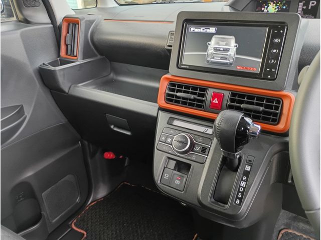 TANTO FAN CROSS 4WD