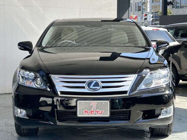 LEXUS LS600hL
