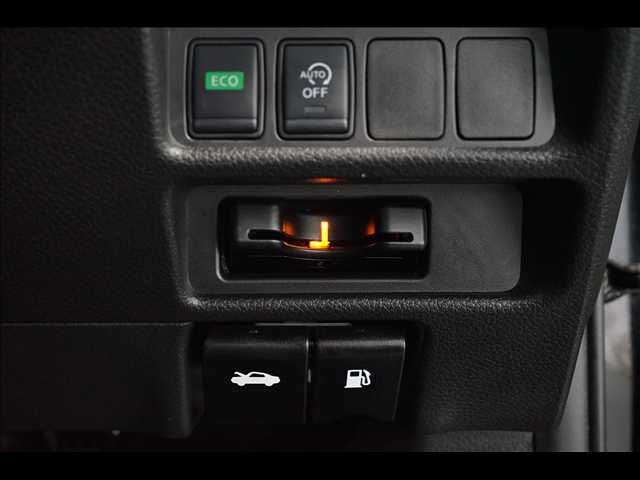 X-TRAIL 2WD
