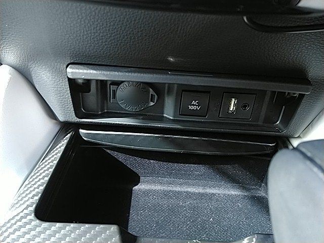 CROWN sedan hybrid 4WD