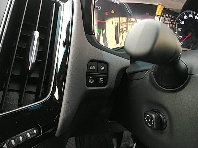 CROWN sedan hybrid 4WD
