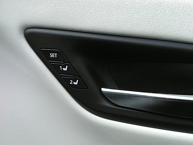 CROWN sedan hybrid 4WD