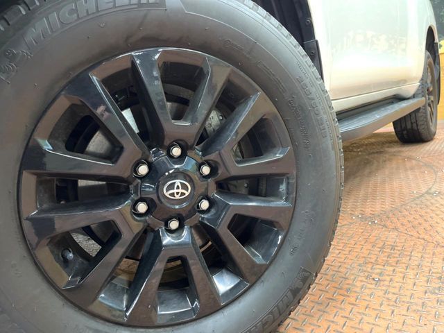 LANDCRUISER PRADO