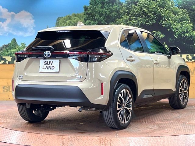 YARIS CROSS HYBRID