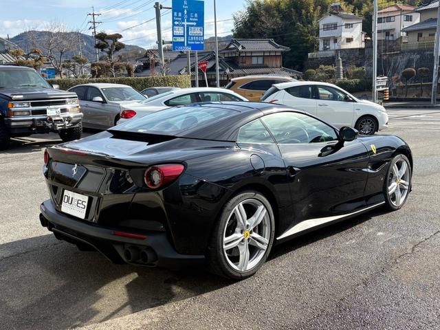 FERRARI Portofino