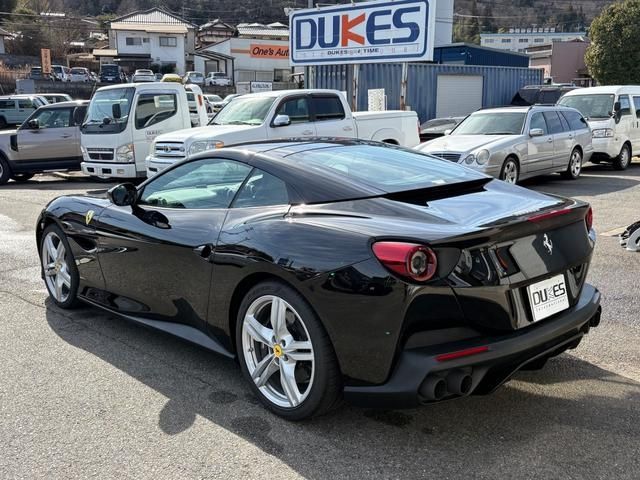 FERRARI Portofino