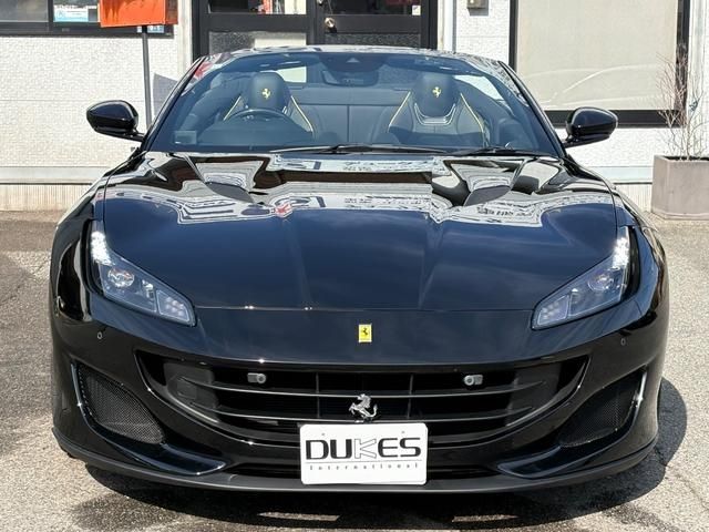 FERRARI Portofino