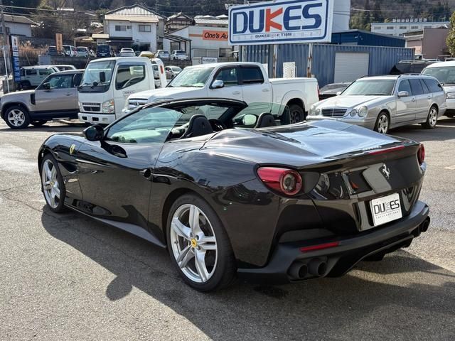 FERRARI Portofino