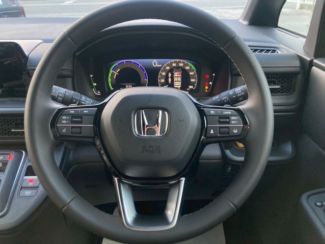 STEPWAGON e:HEV SPADA