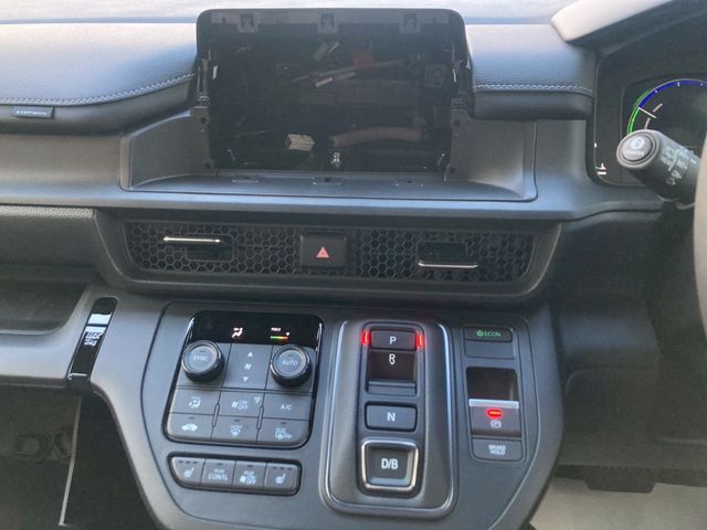STEPWAGON e:HEV SPADA